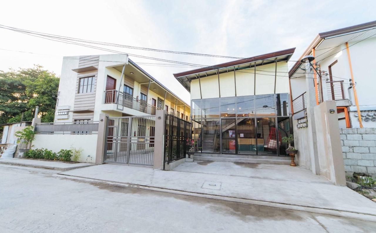 Reddoorz Plus @ Casa Lucia Sindalan San Fernando City Pampanga Εξωτερικό φωτογραφία